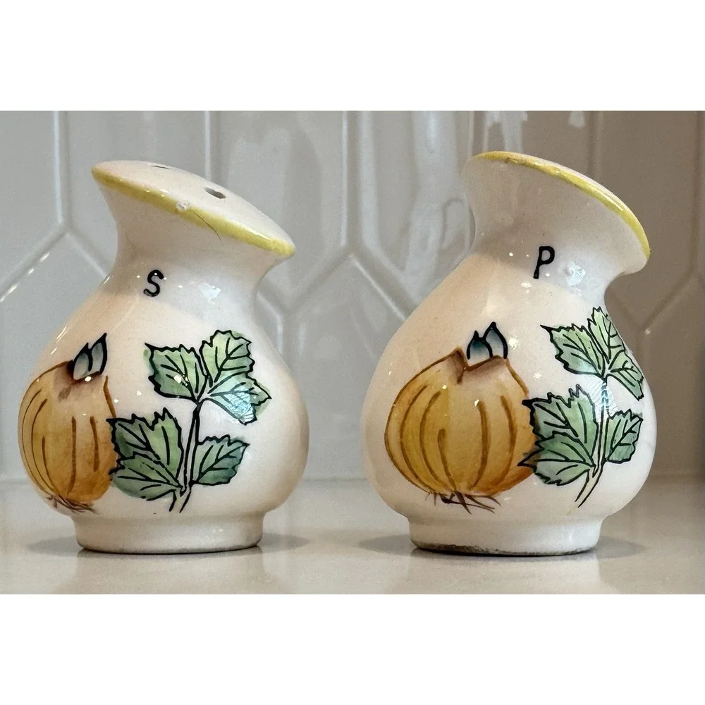 Vintage Mid Century Modern Salt & Pepper Shakers Hand Painted Onion & Leaves MCM
